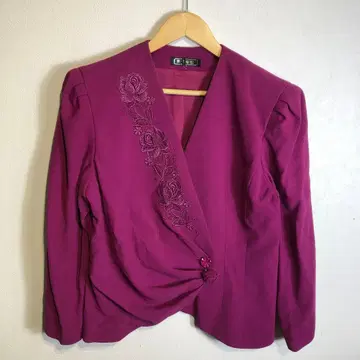 레트로 보라색 노카라 자켓 꽃 자수 의상