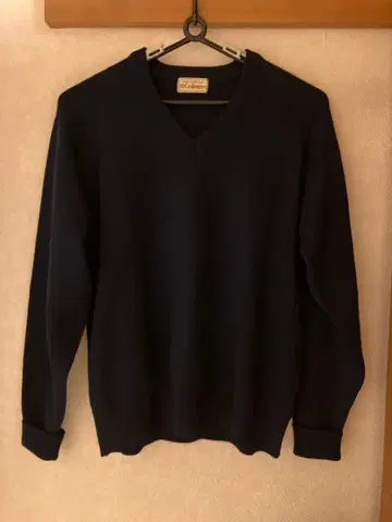 100% 캐시미어 네이비 V넥 스웨터 L