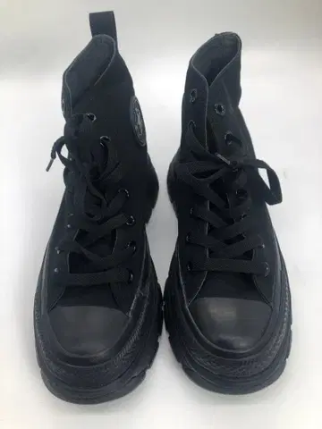 컨버스 블랙 하이컷 스니커즈
