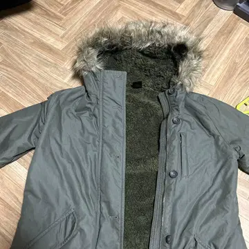 올리브 그린 플리스 모즈 코트