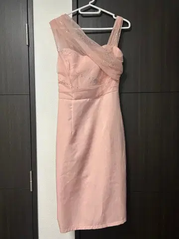 핑크 타이트 핏 드레스