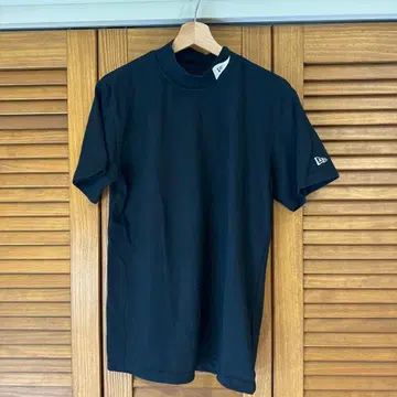 New Era 골프 블랙 T셔츠