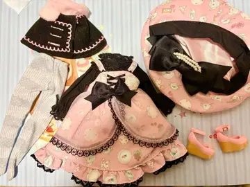 브라이스 크림치즈&잼 아웃핏