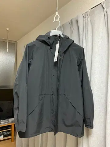 [택 포함] 유니클로 블록테크 유틸리티 후드티 M 블랙