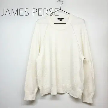 제임스 퍼스 화이트 니트 상의 투모로우랜드