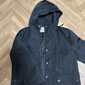 블랙 후드 부착 나일론 자켓