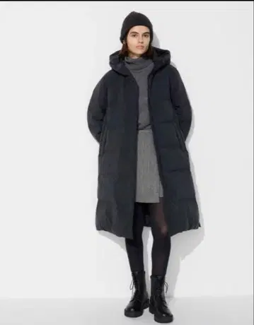 유니클로 심리스 다운 롱 코트 미사용 블랙