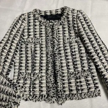 투 비 시크 42 노카라 자켓 화이트 블랙 체크