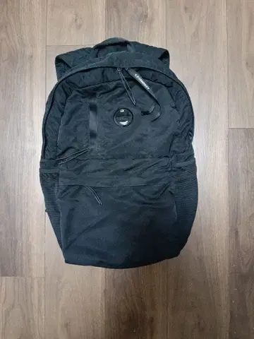 C.P. 컴퍼니 블랙 백팩