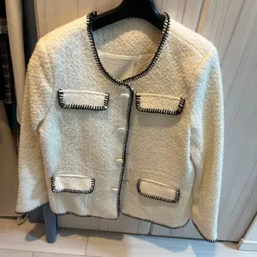 노카라 화이트 자켓