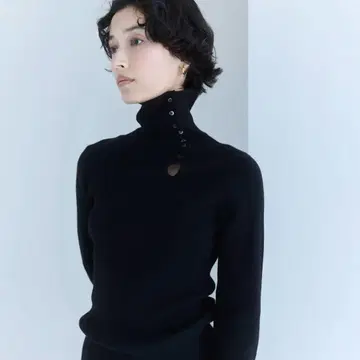 searoomlynn Petit 버튼 멀티 넥 니트탑 블랙