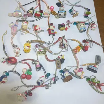 지역 한정 키티 스트랩 33개