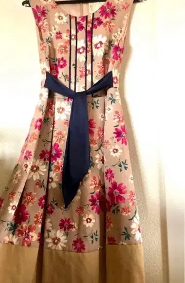 Chesty 꽃무늬 원피스 사이즈 0