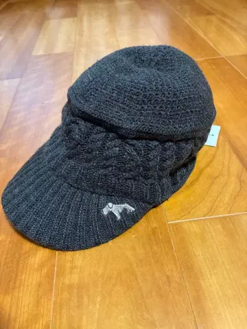 Heal Creek 니트 모자 다크 그레이 강아지 자수 골프