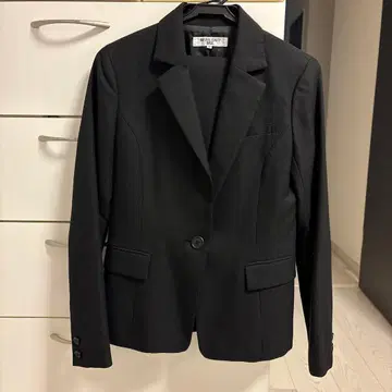 NATURAL BEAUTY BASIC 블랙 자켓 M