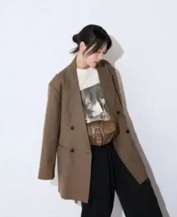 JEANASIS 지나시스 테일러드 자켓 삭소니 파워숄더 자켓