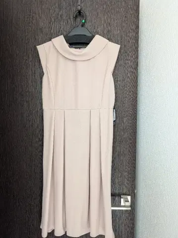 POUR VOUS 슬리브리스 원피스 2302-S-2302 베이지