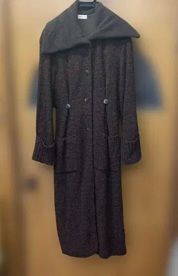 테헨 브라운 롱 코트