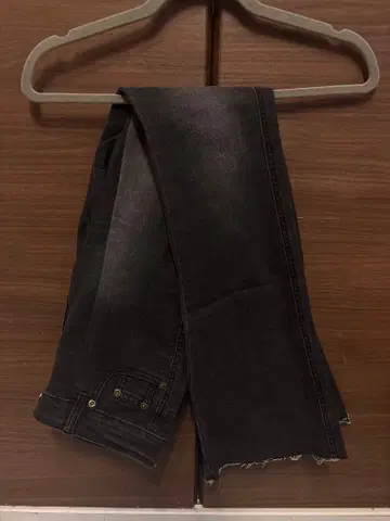 다크 그레이 슬림핏 데님