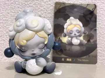 popmart skullpanda The Moon 스컬팬더 팝마트