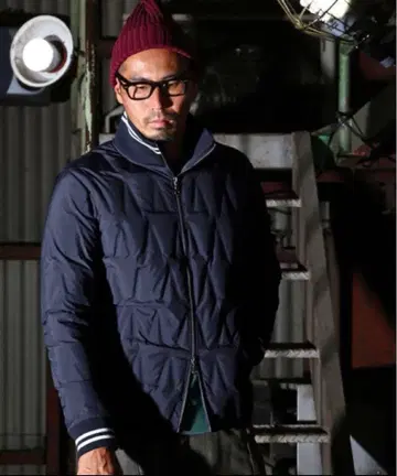 더퍼 고밀도 폴리에스테르 타프타 초경량 심리스 다운 자켓 M