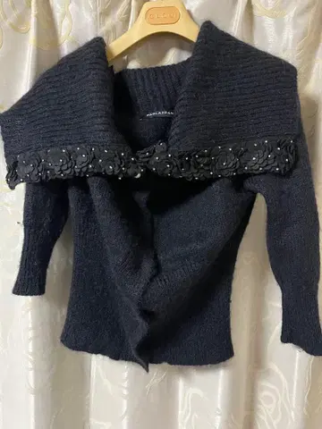 파올라 프라니 플라워 모티브 긴팔 가디건 니트 자켓