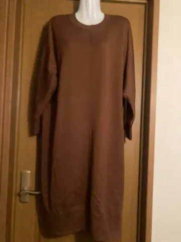 DoCLASSE 브라운 롱 니트 원피스