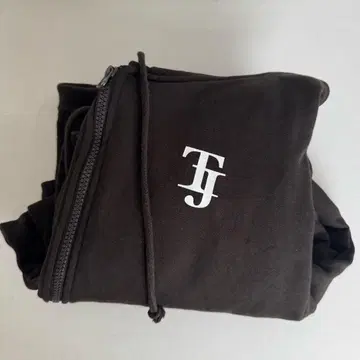 TravisJapan 후드티 VIIsual