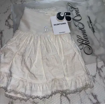 andwang silent and 플레어 프릴 레이스 미니 스커트