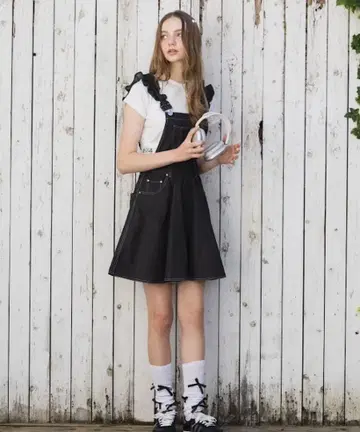 lillilly 프릴 살로펫 데님 스커트 블랙