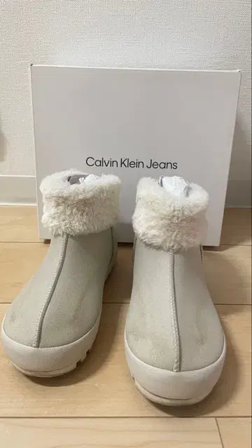 Calvin Klein Jeans 어그 부츠 라이트 그레이