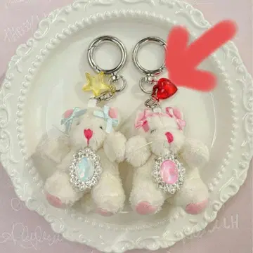 앨리슨 브라운 allison brown 키링 참 사에코