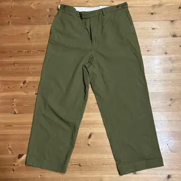 BEAMS 플러스 치노 팬츠