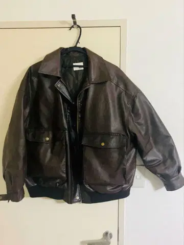 다크 브라운 합성 피혁 가죽 자켓 박스 실루엣