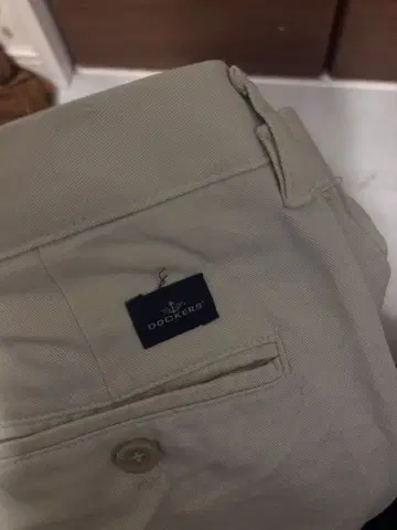 DOCKERS 베이지 치노 팬츠