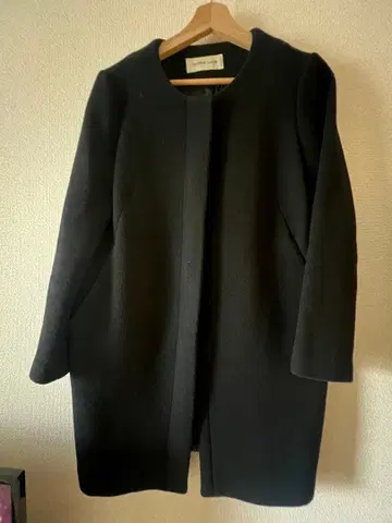 두 번째 클래스 노카라 코트 블랙