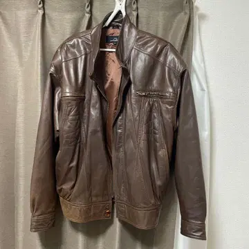 브라운 가죽 자켓