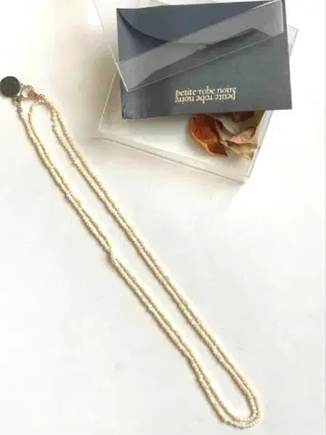 레어 초기 쁘띠 로브 노아르 담수 극소 펄 롱 목걸이