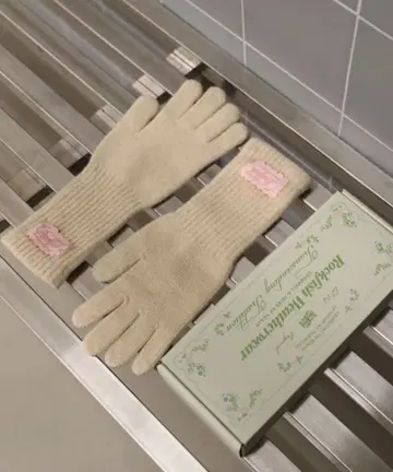 FLUFFY LONG GLOVES 장갑 크림 미사용 새상품