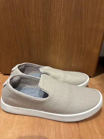 올버즈 베이지 펠트 슬립온