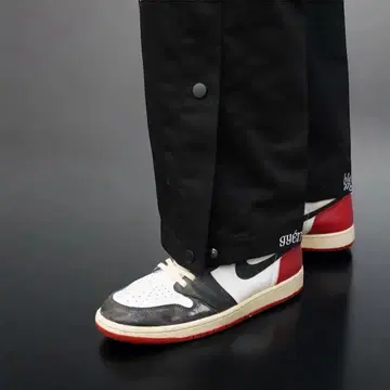 'bieRce 701' WARM UP TROUSERS Black