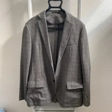 그레이 체크 무늬 비즈니스 자켓과 팬츠