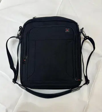 Victorinox 빅토리녹스 세로형 비즈니스 숄더백