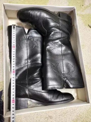 블랙 합성 피혁 자수 롱 부츠 24.5cm