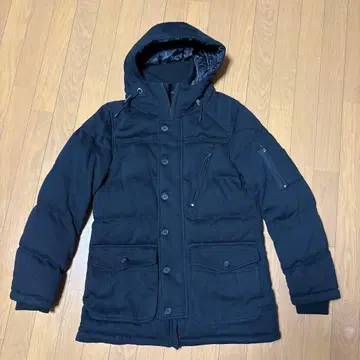 AZUL 블랙 다운 자켓 M 사이즈