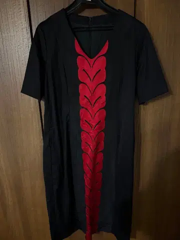 블랙과 레드 나고야 오비를 리메이크한 원피스
