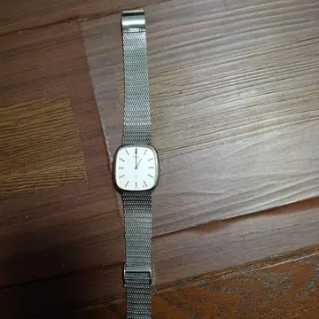 일본제 메쉬 밴딩 쿼츠 시계 C4317 D