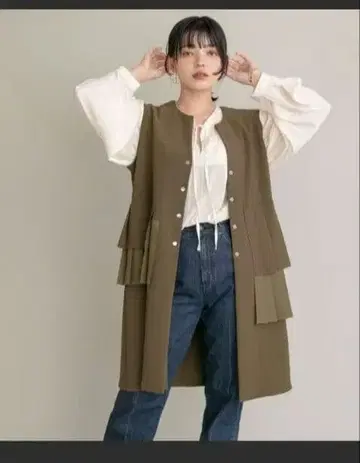 에이미로우 랜덤 플리츠 베스트