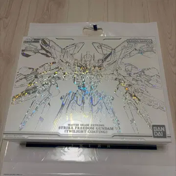 MGEX 스트라이크 프리덤 건담 트와일라이트 코팅