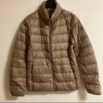 유니클로 울트라 라이트 다운 M 새상품급